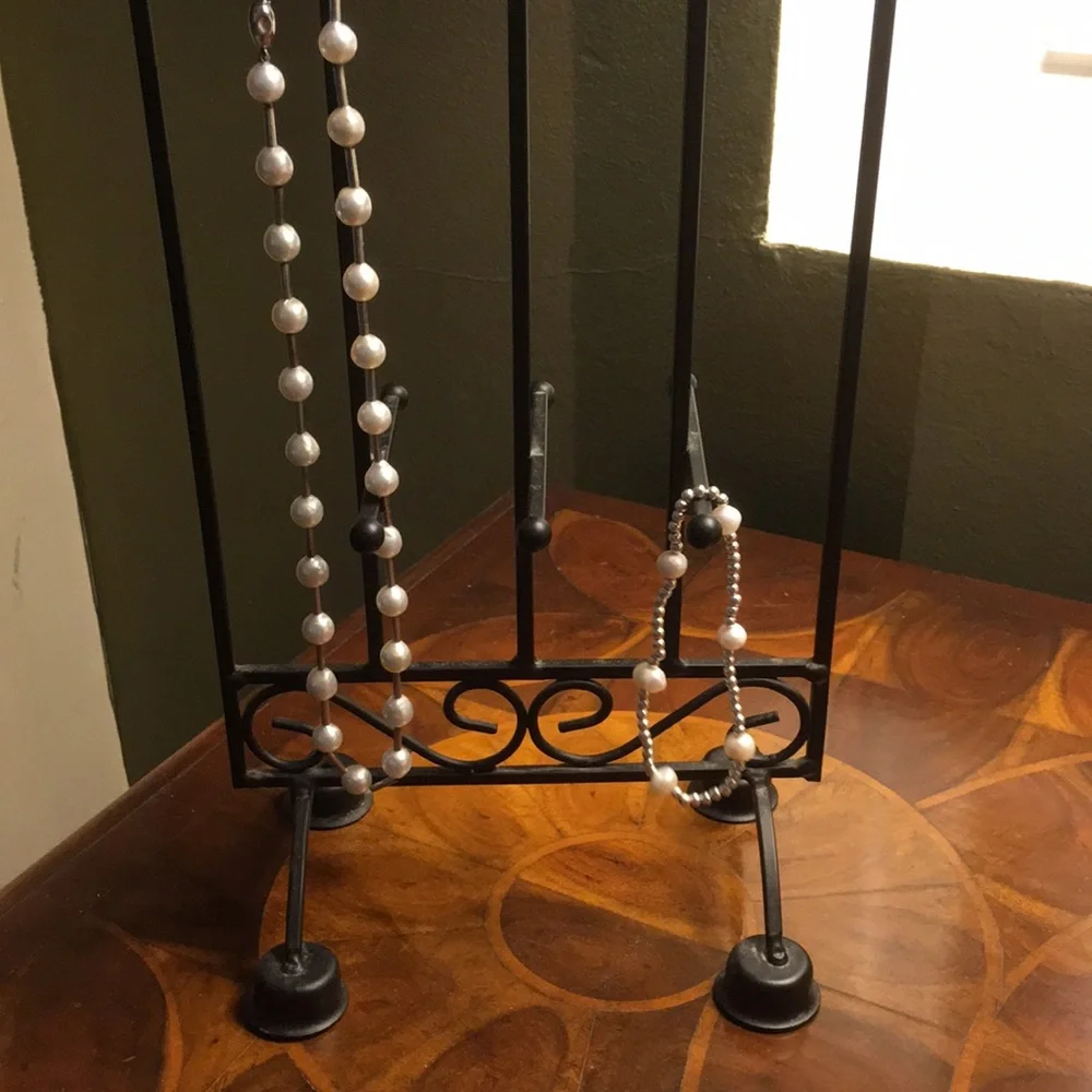 Jewelry stand